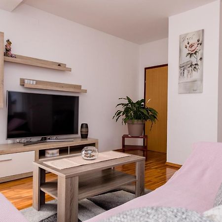 Zeljko Apartmani Лопар Екстериор снимка