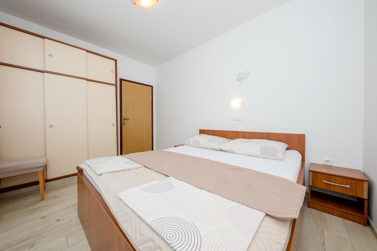 Zeljko Apartmani Лопар Екстериор снимка