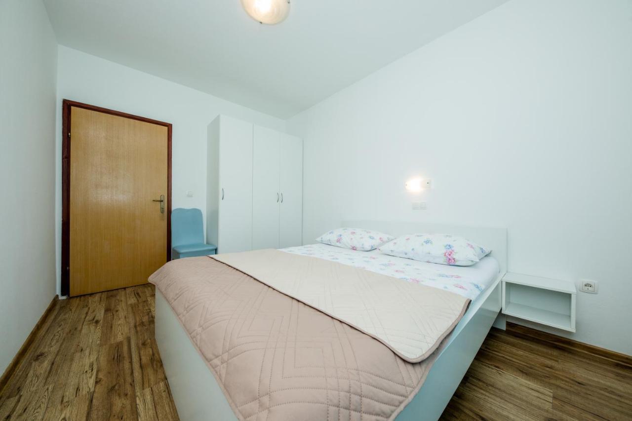 Zeljko Apartmani Лопар Екстериор снимка