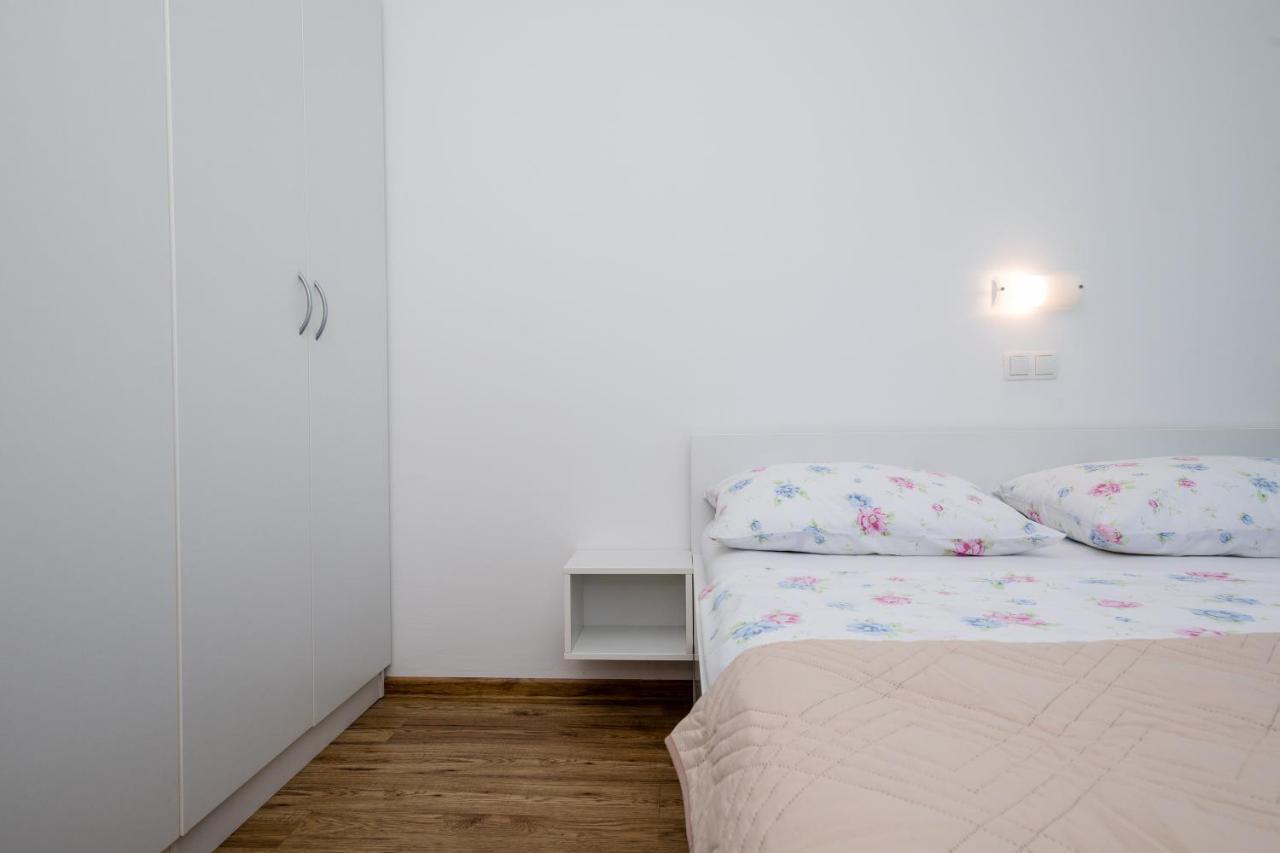 Zeljko Apartmani Лопар Екстериор снимка